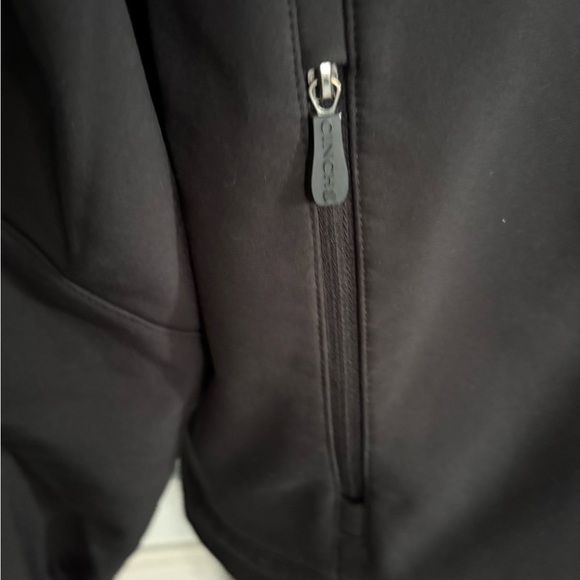 Cinch Men's Black Jacket with Gold Logo Vertical Chest Embroidery - Picture 5 of 6